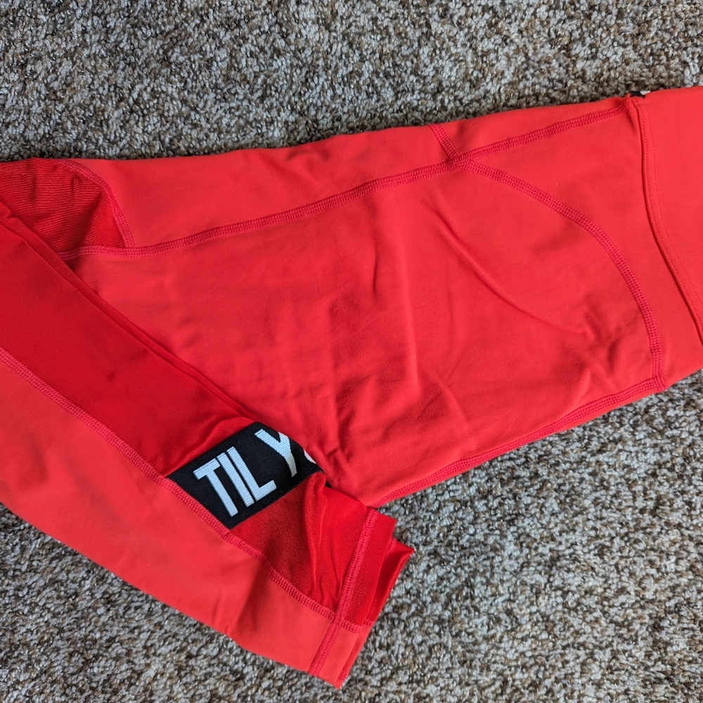 Til You Collapse leggings. Red. Large